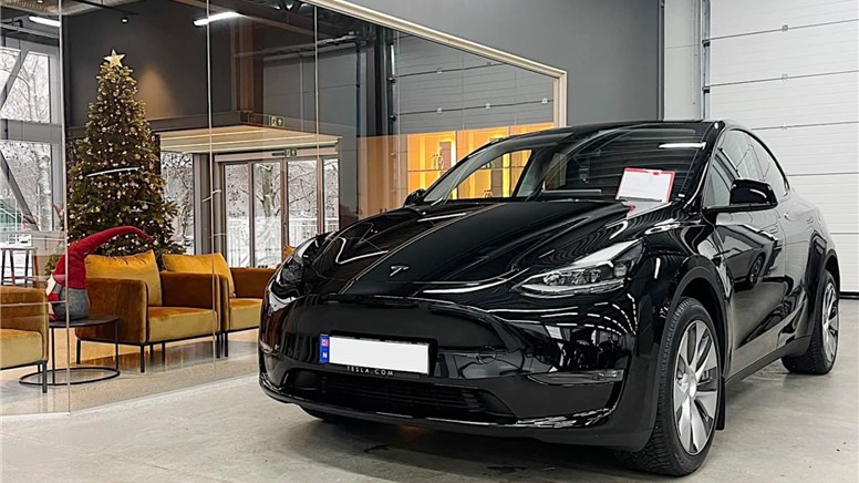 Optimal Lakkbeskyttelse for din Tesla hos Kepler Bilservice